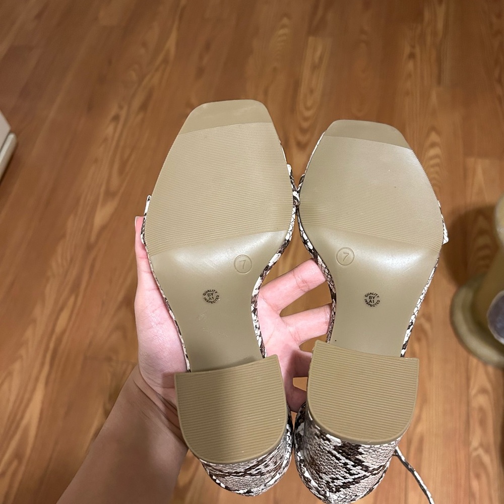 NWT- Worthington Snake Print Open-toe Strap Heels 👠 - Picture 6 of 8